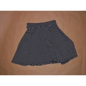 SO GIRLS SKATER SKIRT